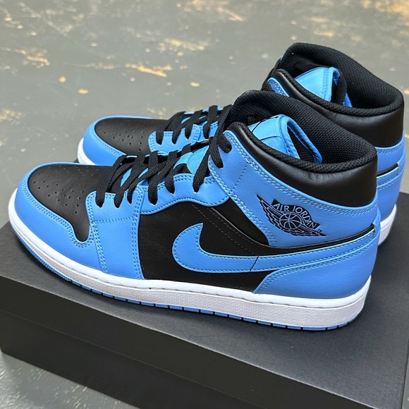Nike Air Jordan 1 Mid University Blue Black DQ8426-401 10.5 Carolina Tarheels - Picture 5 of 11